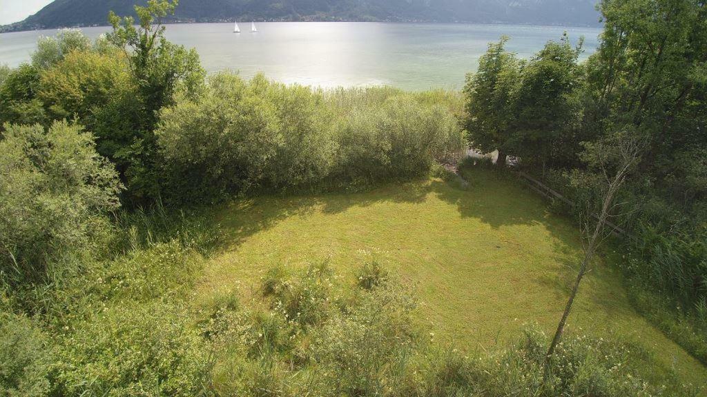 Ferienhaeuschen Am Traunsee Mit Tretboot Zur Freien Nutzung Am Badeplatz Altmuenster Ngoại thất bức ảnh